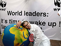 World Summit on Sustainable Development (WSSD)in Johannesburg. August/September 2002 WWF protest ...
© WWF / Chris MARAIS World Summit on Sustainable Development (WSSD)in Johannesburg. August/September 2002 WWF protest ...
© WWF / Chris MARAIS