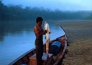 Pescador con gran pez
© WWF / ANDRE BARTSCHI
© WWF / ANDRE BARTSCHI