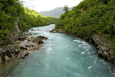 Gornji tok Neretve (iznad Konjica) gdje cé se graditi nova brana, a gdje se istovremeno planira ...
© WWF / Michel GUNTHER rel=