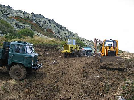 Illegal construction of ski run in Vitosha Nature Park, close to Bulgaria's capital Sofia
© forthenature.org Illegal construction of ski run in Vitosha Nature Park, close to Bulgaria's capital Sofia rel=