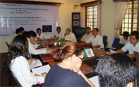 The first meeting of the Rattan Association of Cambodia
© Kallianey / WWF rel=
