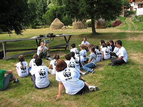 Tabără de ecologie organizată de WWF şi Lafarge în 2008
© WWF rel=