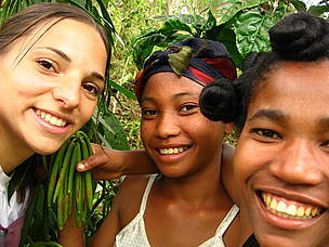 Me and the girls with vanilla - Madagascar
© Lucia Canedo Pouso
© Lucia Canedo Pouso