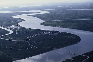 The abundance of life found in the Mekong Basin, depends upon the seasonal variations of the river. / ©: WWF-Canon/Elizabeth Kemf / ©: WWF-Canon/Elizabeth Kemf