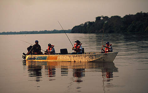 Fishermen on the Paraguay River Pantanal, Brazil
© Edward Parker / WWF rel=