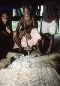 Mapping customary land in Sepik, Papua New Guinea.
© WWF - Paul Chatterton
© WWF - Paul Chatterton
