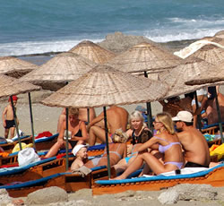 Tourist beach, Mediterranean Sea, Turkey.
© WWF / Michel GUNTHER Tourist beach, Mediterranean Sea, Turkey.
© WWF / Michel GUNTHER