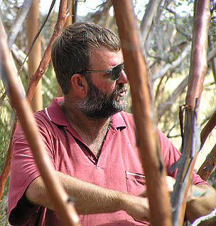WWF-Australia works closely with landowners like Ken Liebeck to help maintain native biodiversity ...
© Chris Curnow / WWF WWF-Australia works closely with landowners like Ken Liebeck to help maintain native biodiversity ...
© Chris Curnow / WWF